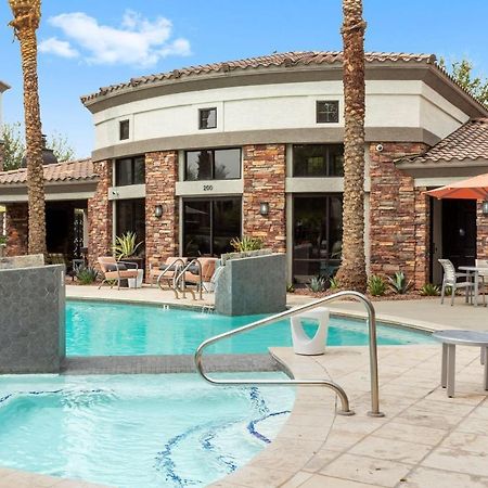 Cozysuites Glendale By The Stadium With Pool 05 エクステリア 写真