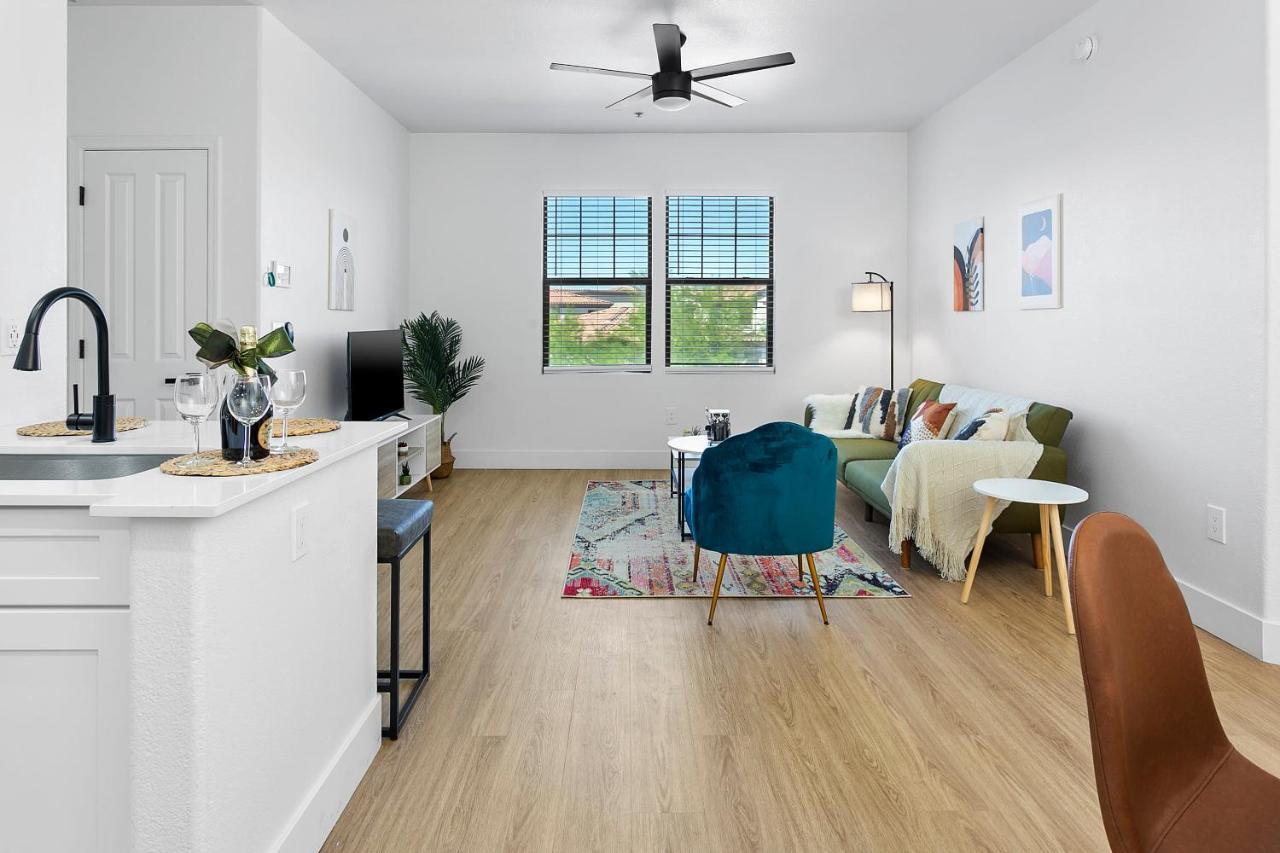 Cozysuites Glendale By The Stadium With Pool 05 エクステリア 写真