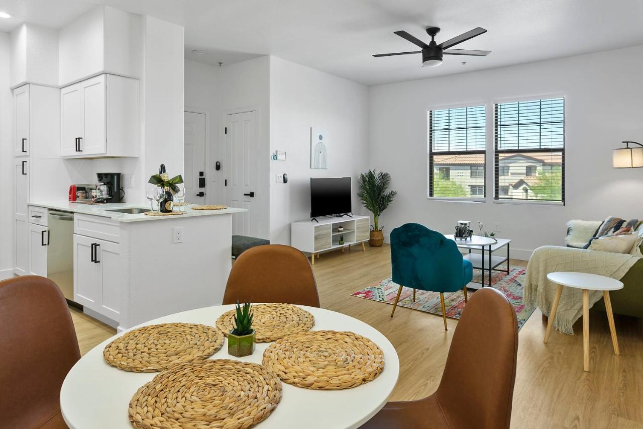 Cozysuites Glendale By The Stadium With Pool 05 エクステリア 写真