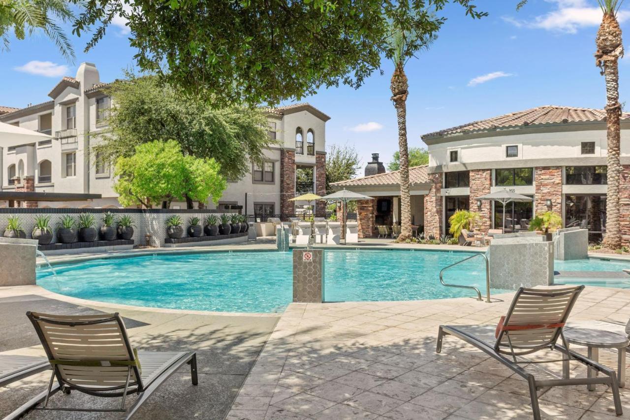 Cozysuites Glendale By The Stadium With Pool 05 エクステリア 写真