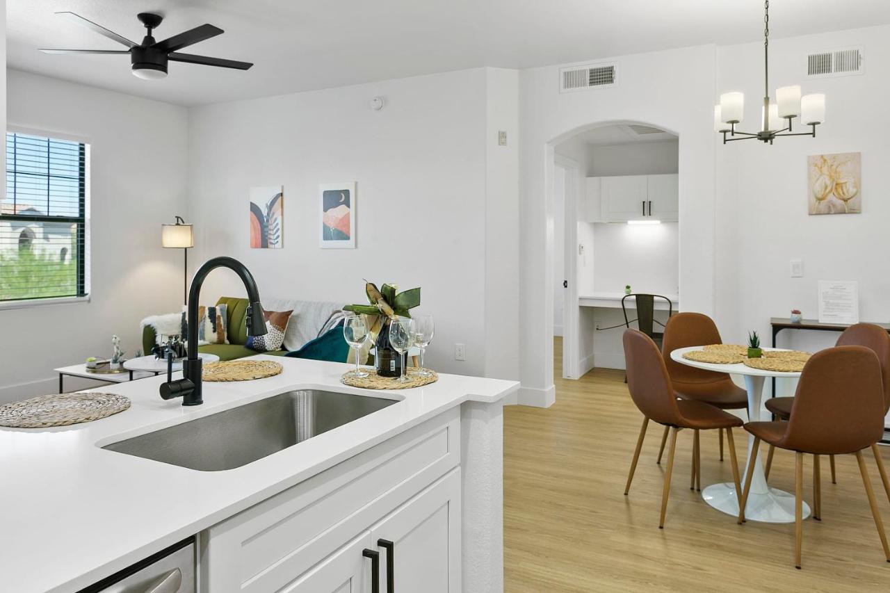 Cozysuites Glendale By The Stadium With Pool 05 エクステリア 写真