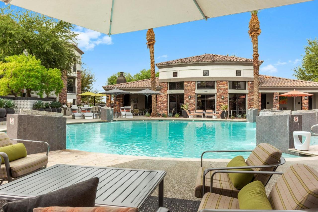 Cozysuites Glendale By The Stadium With Pool 05 エクステリア 写真
