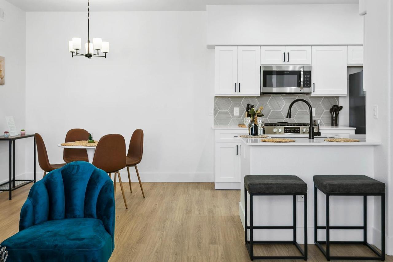 Cozysuites Glendale By The Stadium With Pool 05 エクステリア 写真
